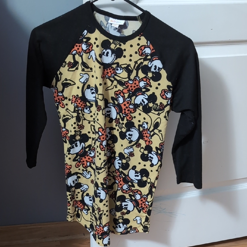 LuLaRoe Black and Yellow Fitted Graphic Tshirt